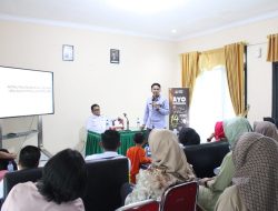 Sosialisasi Pemilu, Bawaslu Dan KPU Way Kanan Kunjungi Ibu-ibu Persit Di Mako Skadron-12 /Serbu Lanudad Gatsu