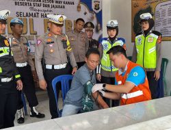 Cegah Laka Lantas, Polisi Lakukan Skrining dan Tes Urine Sopir Bus di Jalinsum Way Kanan