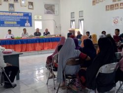 Peratin Pekon Biha (Rizkon Al-huda,SH) Membagikan Sebannyak 26 KPM BLT-DD Tahap.1 T.A 2024 Kecamatan Pesisir Selatan.