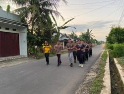 Bintara Remaja Polres Pesisir Barat Laksanakan Lari Pagi untuk Pembinaan Jasmani