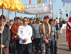 Tim Muhibah Budaya Jalur Rempah KRI Dewaruci dan Laskar Rempah Tiba Di Provinsi Lampung