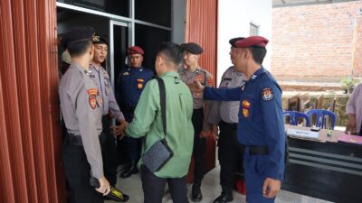 Polres Way Kanan Kerahkan 251 Personil Amankan Rekapitulasi Suara Hasil Pilkada 2024 di KPU