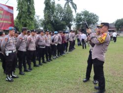 Hindari Penyalahgunaan Senpi, Wakapolres Way Kanan Cek Senpi Inventaris Dinas Personel Polri.