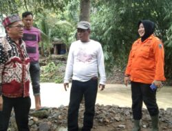 Pasca 2 Hari Dilantik, Wabup Lamsel M. Saiful Kunjungi Warga Terdampak Banjir Tarahan