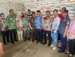 Plh. Bupati Lampung Utara Lakukan Sidak ke Pasar Central Kotabumi dan Bulog Jelang Bulan Ramadhan