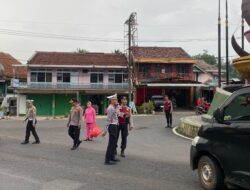 Bulan Penuh Berkah, Kapolres Berbagi Takjil di Jalinsum Negeri Baru  Way Kanan