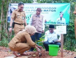 Plt Bupati Way Kanan Ayu Asalasiyah,Hadiri Penanaman Sejuta Pohon Matoa Serentak Dalam Rangka Peringatan Hari Bumi Sedunia Tahun 2025