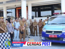 Mudahkan Masyarakat Bayar Pajak Kendaraan, Bupati Dedi Irawan Serahkan Mobil Samsat Keliling