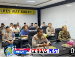 Meriahkan Hari Bhayangkara ke 79, Polisi Bareng Masyarakat Saksikan Pagelaran Wayang Kulit di Way Kanan*