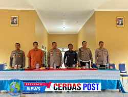 Jumat Berkah di Tanjung Ratu, Kapolres Way Kanan Salurkan Bansos ke Warga